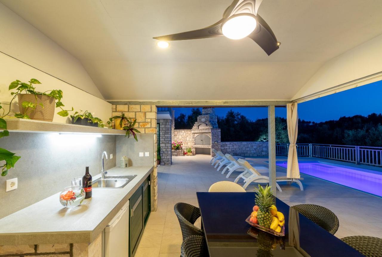 Villa Barbara - Olive Paradise, With Chlorine-Free Pool Vela Luka Exterior photo